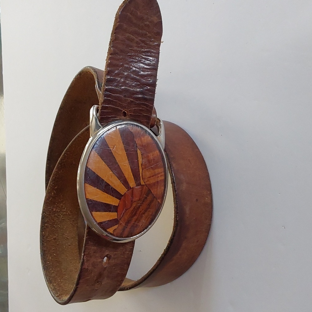 Von West Brown Leather Belt with Sunburst Buckle Hippie 70's Distressed Sz.M - Picture 2 of 6